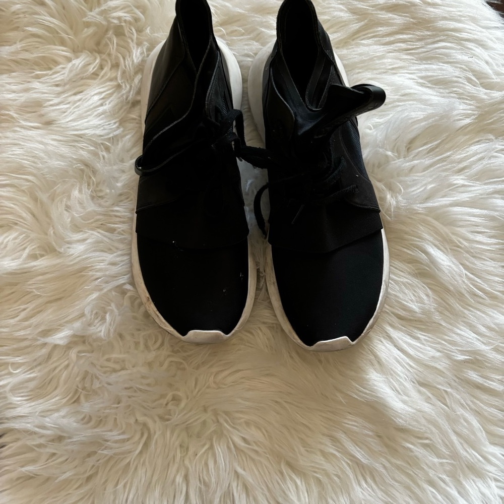 Adidas Size 8.5 Trainers Sneakers